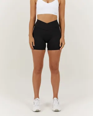 BALANCE LIVE SHORTS - BLACK