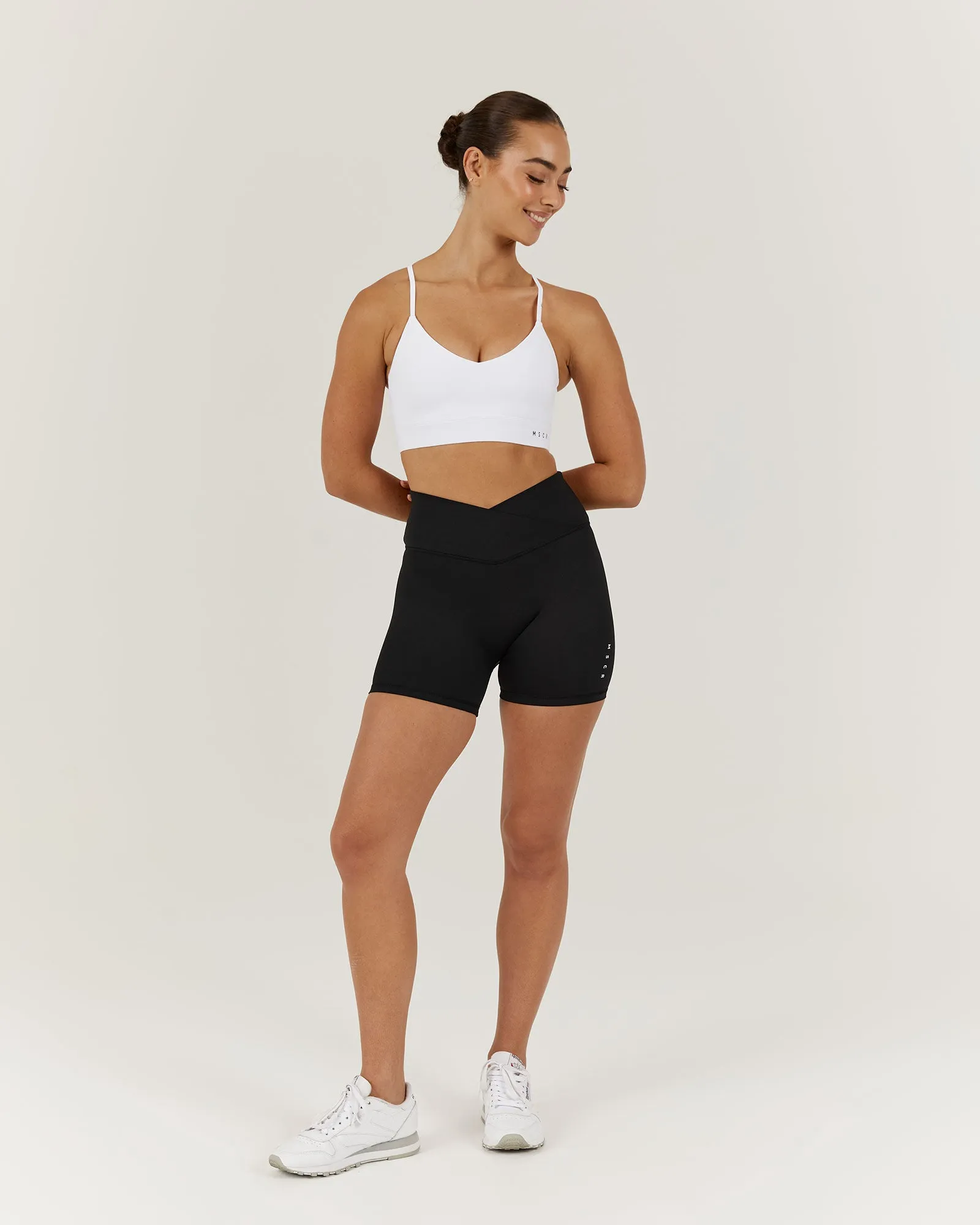 BALANCE LIVE SHORTS - BLACK